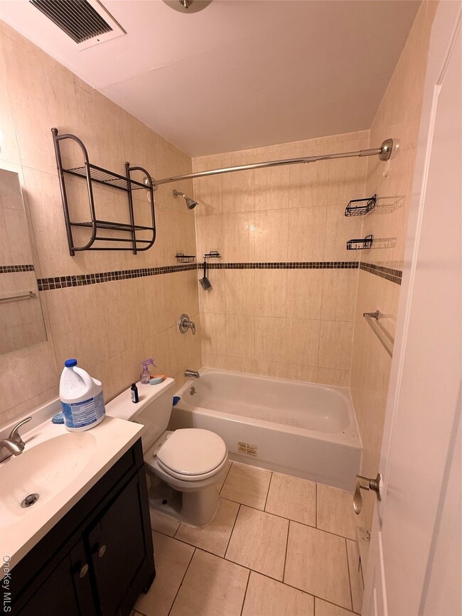 Foto del edificio - 141-27 84th Dr