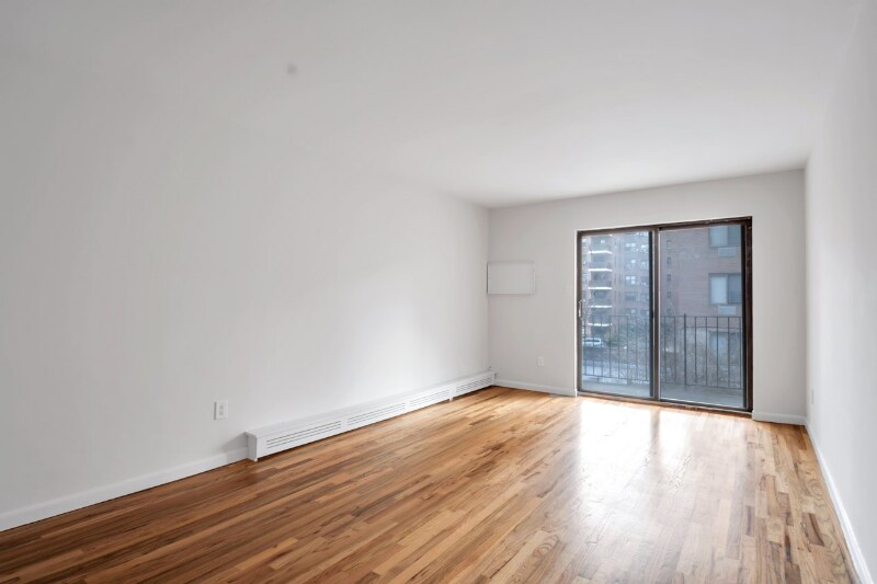 Primary Photo - 206 Ravine Ave