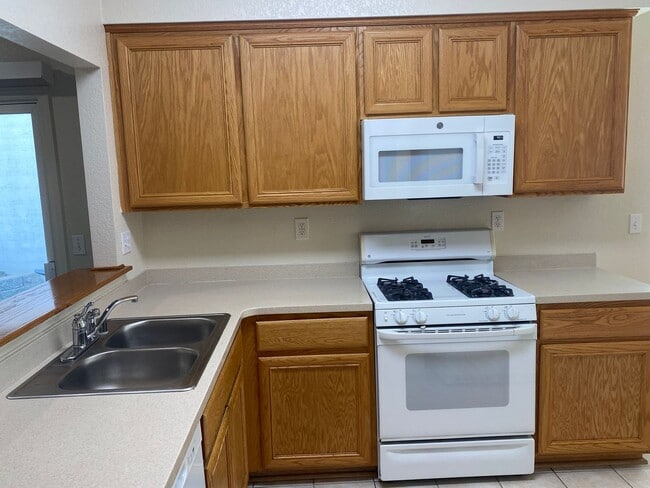 Building Photo - 5018 Michaelangelo Ct