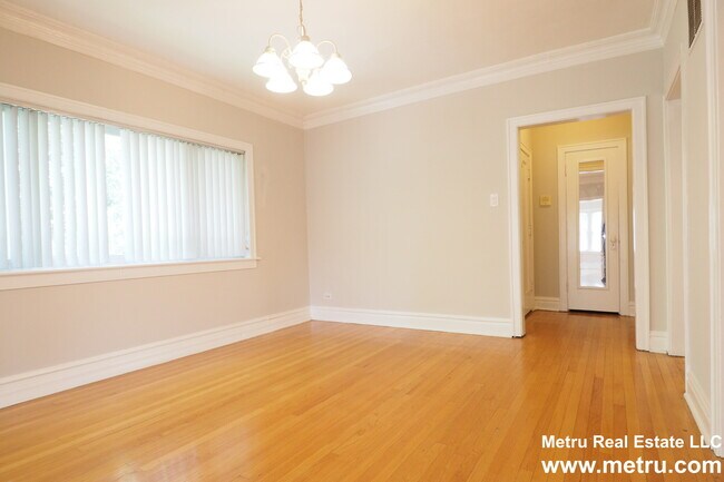 Building Photo - 2525 W Ardmore Ave