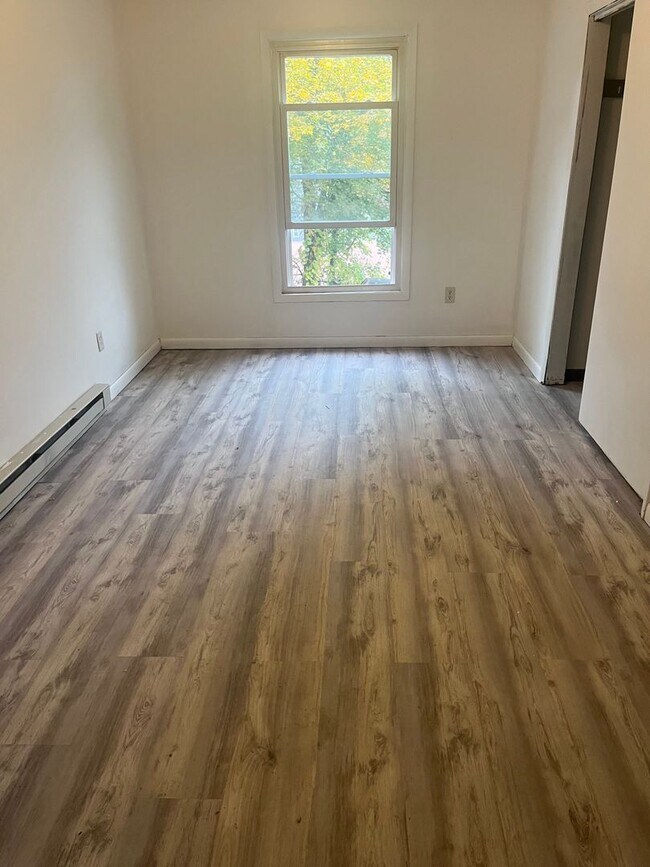 Foto del edificio - 714 Valentine St