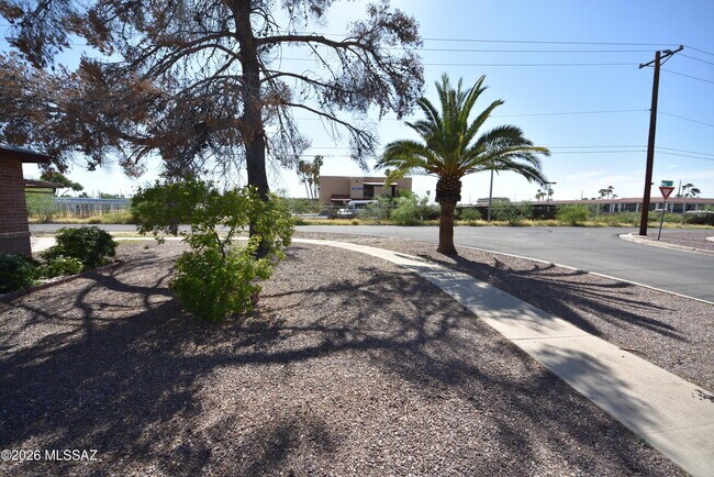 Foto del edificio - 6502 E Cooper St