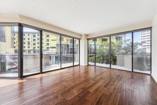 Foto del edificio - 3350 McCue Rd