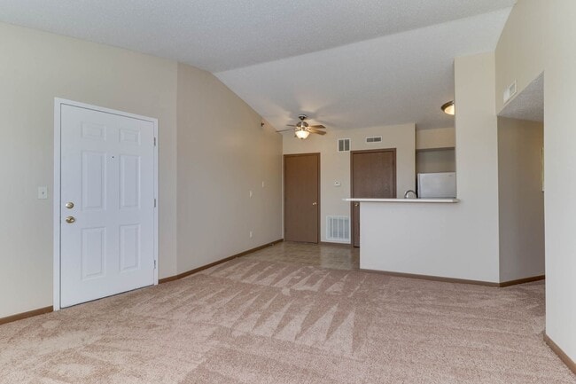 Interior Photo - Briarwood II