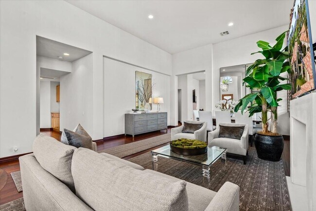 Foto del edificio - 79910 Mission Dr E