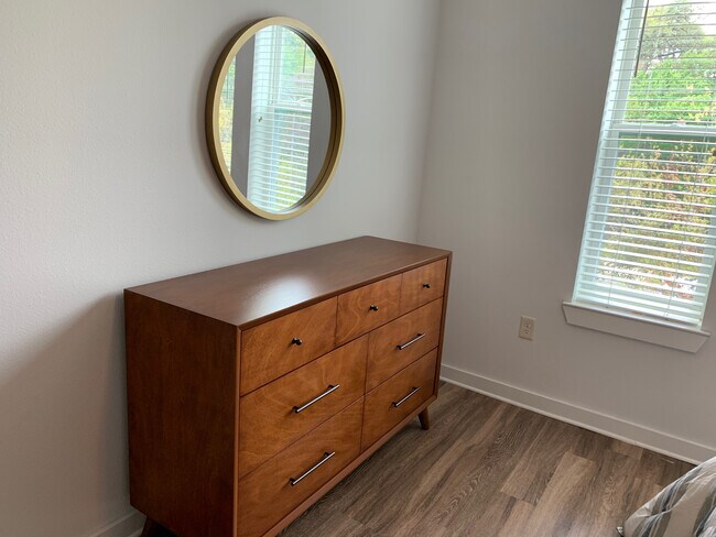 Foto del edificio - 1900 Barton Springs Rd