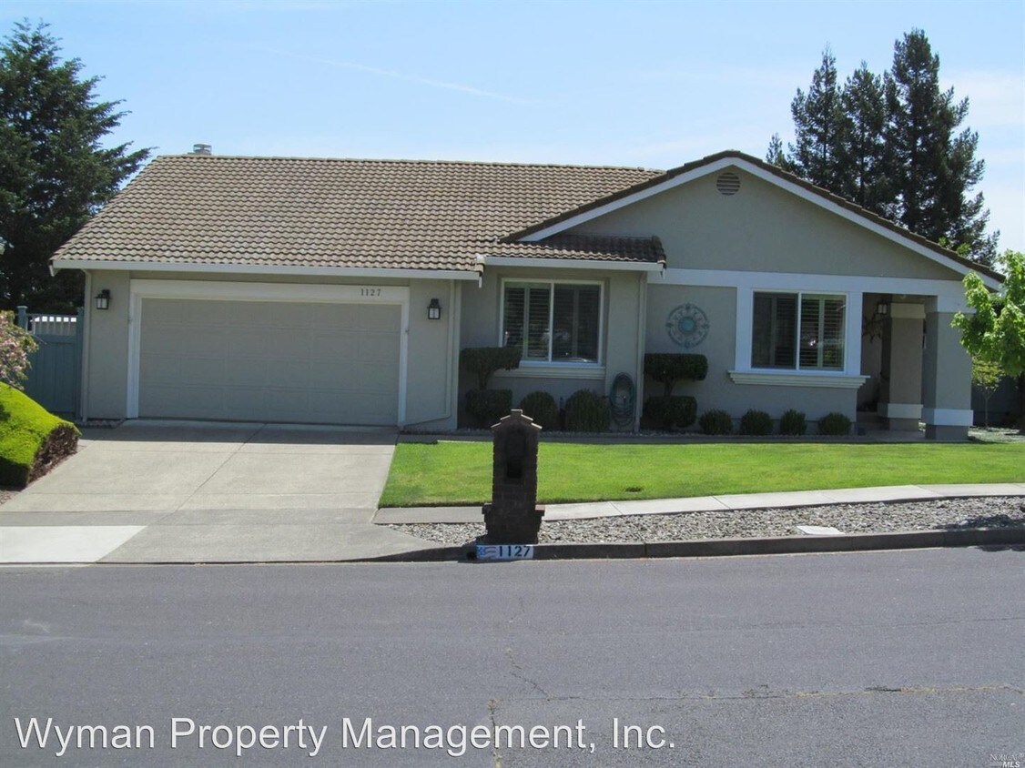 Primary Photo - 4 br, 2.5 bath House - 1127 Morningside Drive