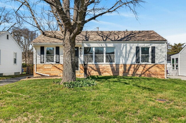 Foto del edificio - 9625 Theodosia Ave