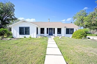 Building Photo - 456 Magazine Ave
