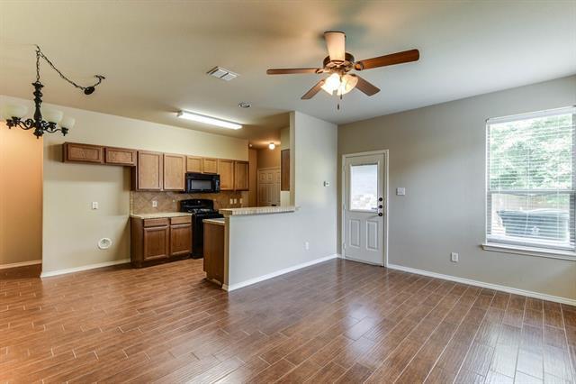 Building Photo - 1443 Ravenwood Dr