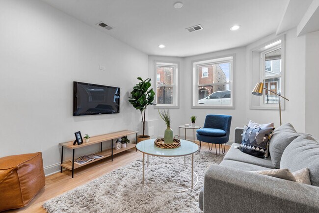 Foto del edificio - 2941 N Lawndale Ave