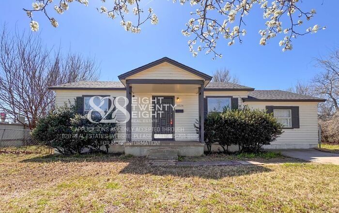 2 Bed/1 Bath Single Family Home Available NOW in Del City! - 2 Bed/1 Bath Single Family Home Available NOW in Del City!