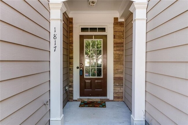 Building Photo - 1817 Waterside Dr