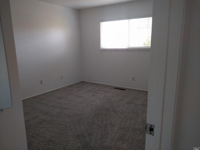 Building Photo - 2514 Bethards Dr