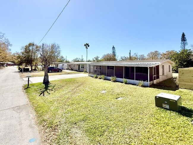 Foto del edificio - 8972 67th St