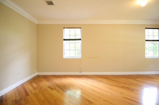 Building Photo - 2224 Balsan Way