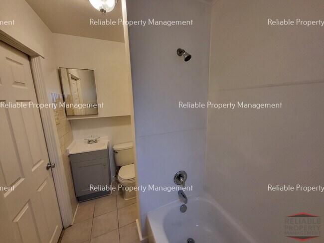 Foto del edificio - 674 N Water Ave