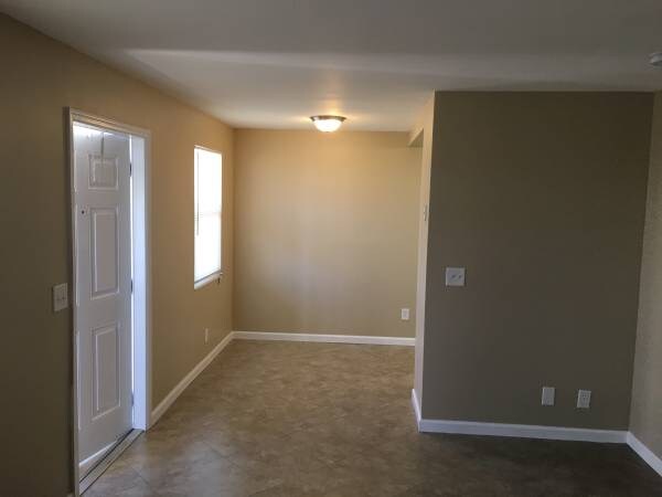 Building Photo - 621 Ridge Rd