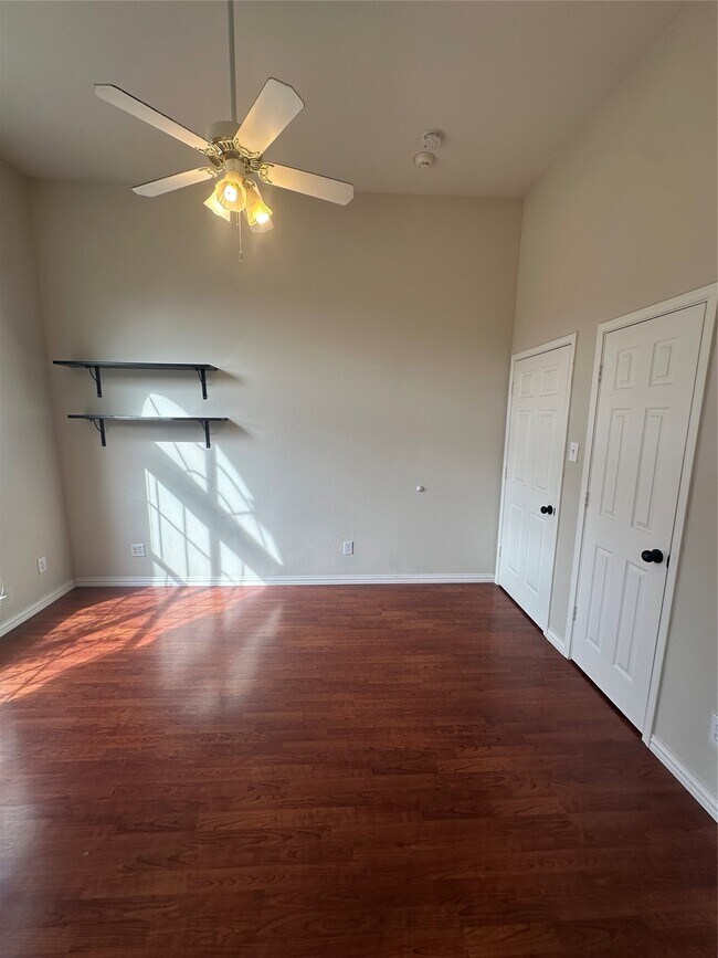 Foto del edificio - 4742 Parkhaven Dr