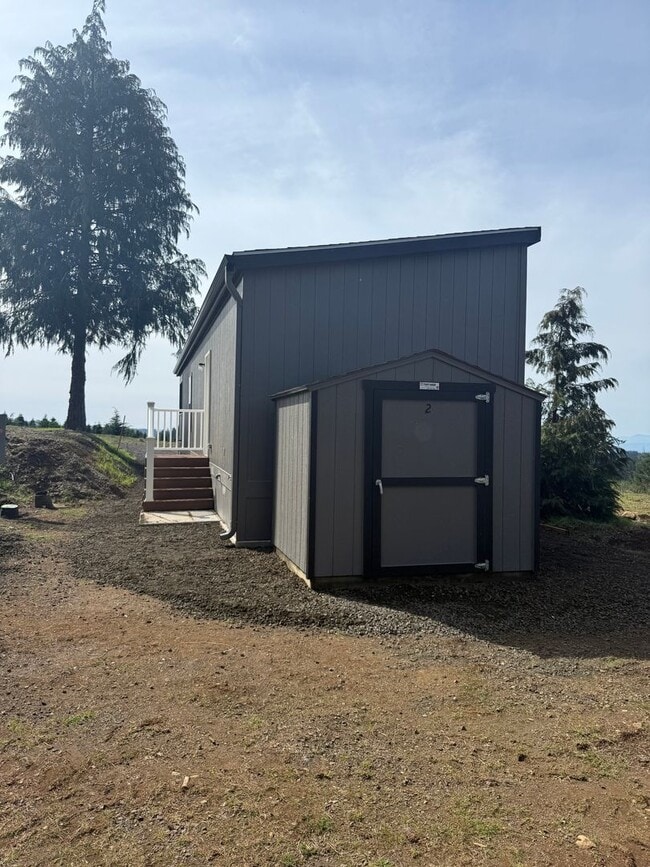 Building Photo - Powers Creek