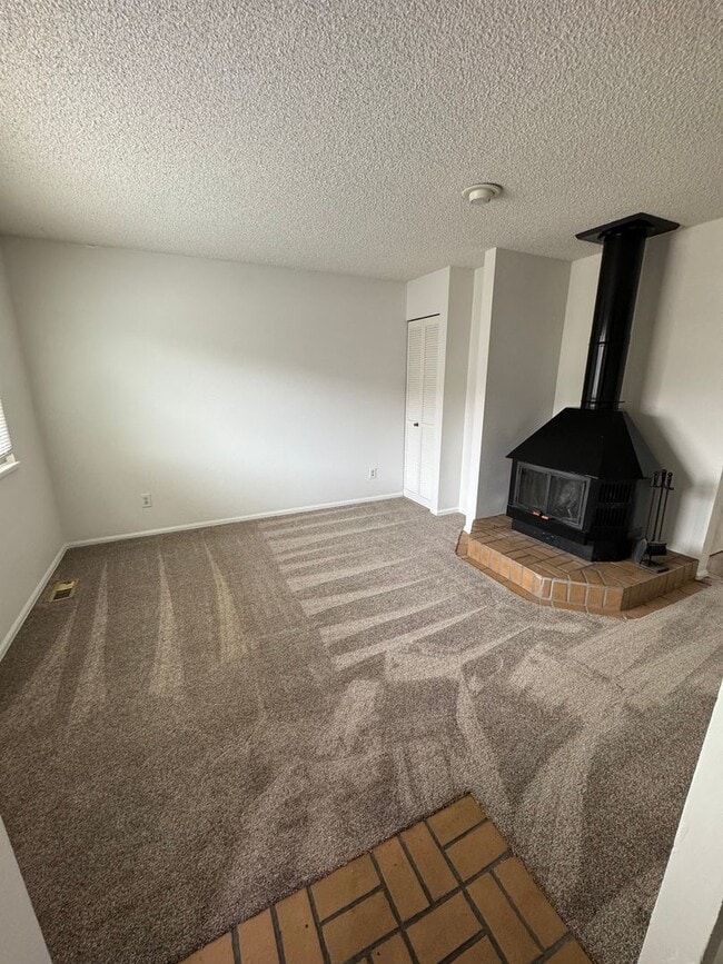 Photo - 2 Bedroom 1 1/2 Bath Townhome