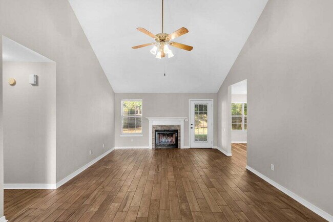 Foto del edificio - "Charming 3-Bed Retreat with 2 Full Baths in Fort Walton Beach!"