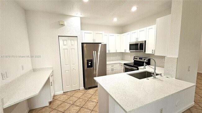 Building Photo - 686 Conservation Dr