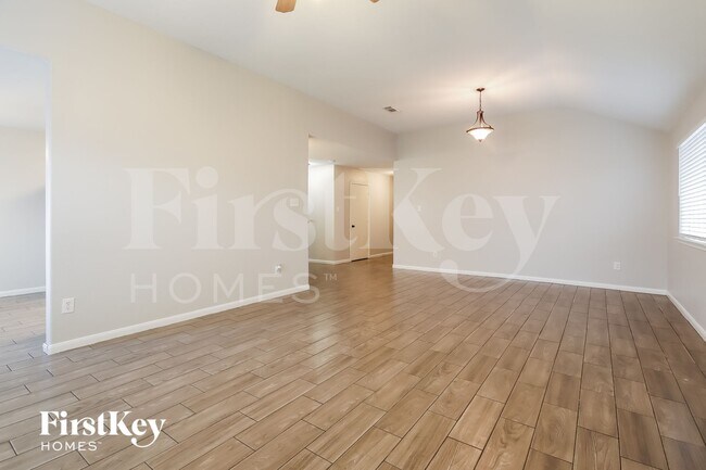 Foto del edificio - 8607 Sorrel Meadows Dr