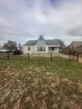 Building Photo - 1321 Axtell St