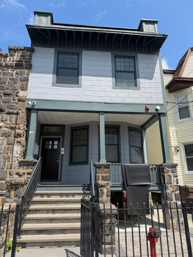 Building Photo - 152 Stevens Ave