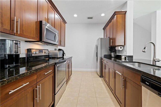 Building Photo - 1005 SW 147th Ave