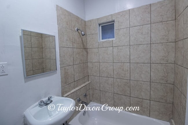 Foto del edificio - 4249 W Maypole Ave