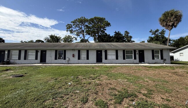 Building Photo - 5115 4th Rd N