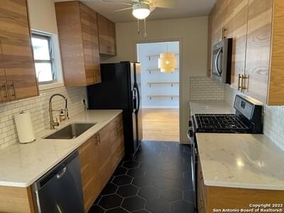 Building Photo - 133 Brettonwood Dr