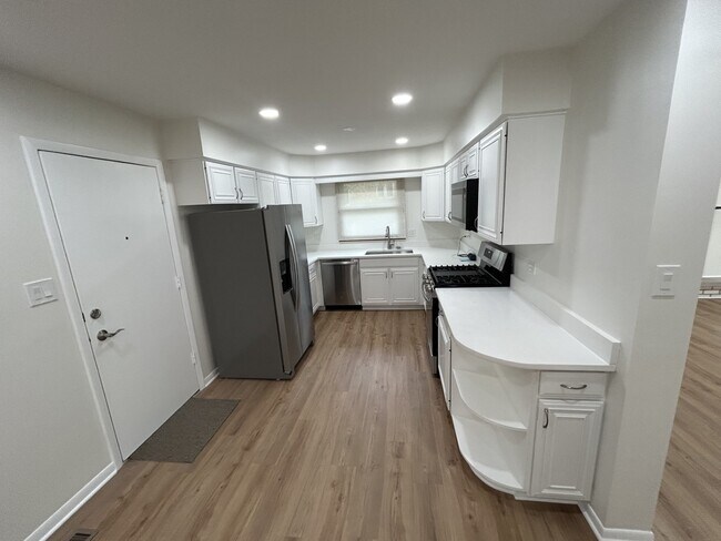 Foto del edificio - 2811 N Harvard Ave