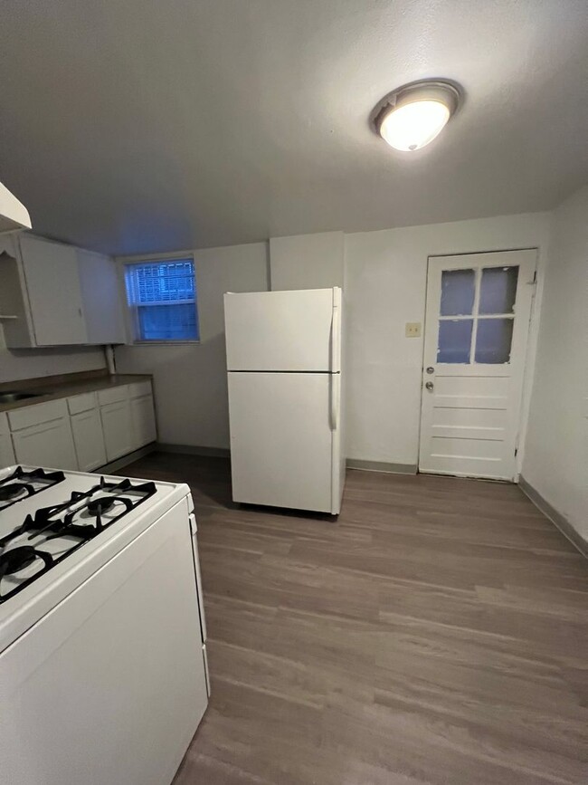 2 Bedroom 1 Bathroom in Delmar Parkway - 2 Bedroom 1 Bathroom in Delmar Parkway Apartment