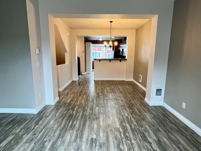 Foto del edificio - Beautiful Lynnwood 2-Bed Townhome with Tan...