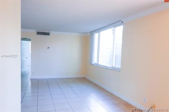 Foto del edificio - 3257 NE 13th St