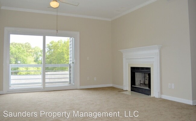 Building Photo - 3 br, 2.5 bath House - 390 Meadows Cir