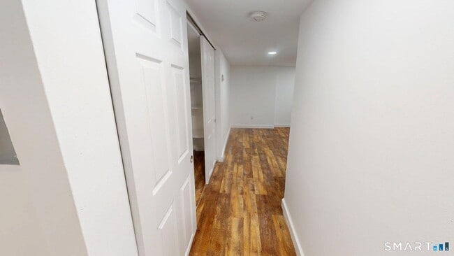 Building Photo - 26 Sunset Terrace