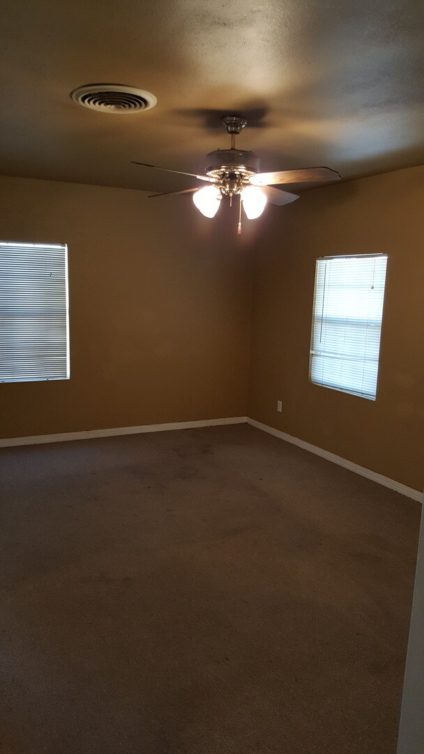 Foto del edificio - Nice 2 Bedroom, 1 Bathroom, 1 Car Detached...