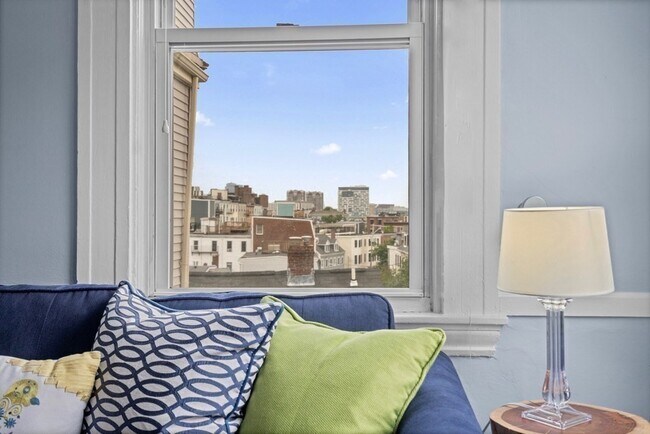 Foto del edificio - 256 Bunker Hill St