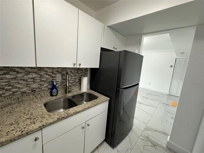 Foto del edificio - 4713 NW 7th St