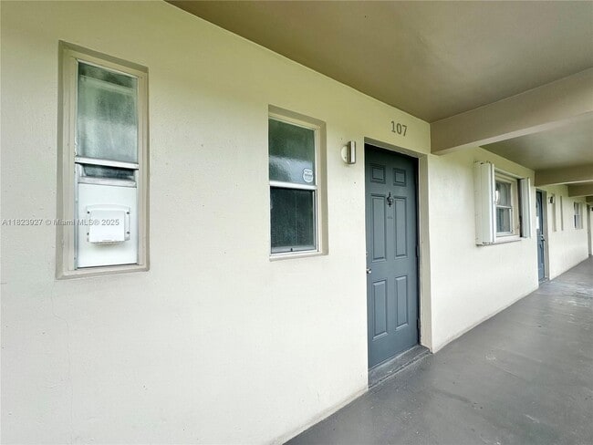 Building Photo - 8001 Fairview Dr