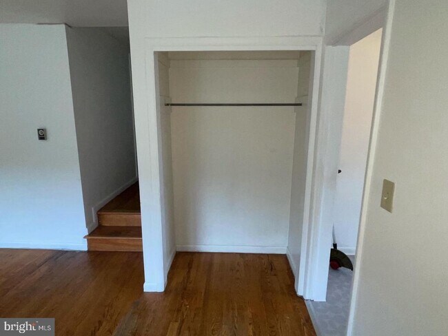 Building Photo - 1499 VALLEY