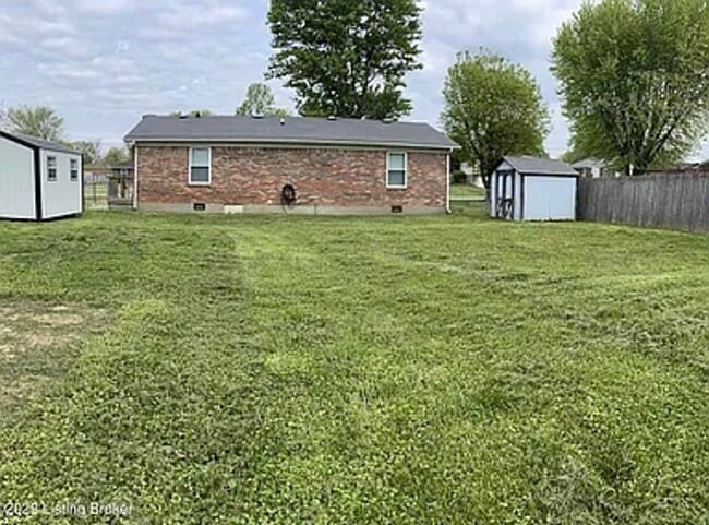 Building Photo - Charming Brick Ranch *OPEN HOUSE 10/05/23*