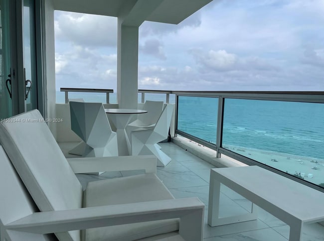 Building Photo - 5151 Collins Ave