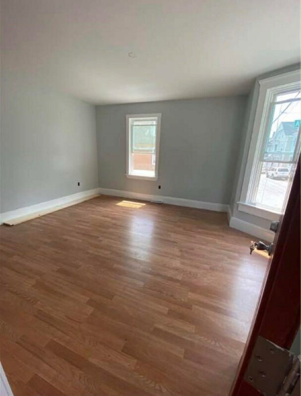 Foto del edificio - 219 Perkins St