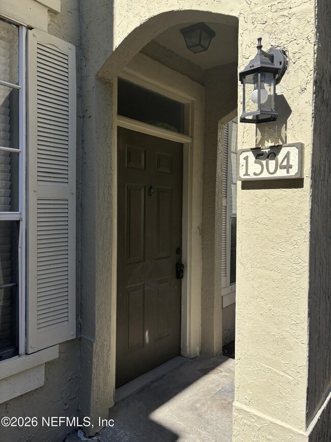 Building Photo - 13703 Richmond Park Dr N