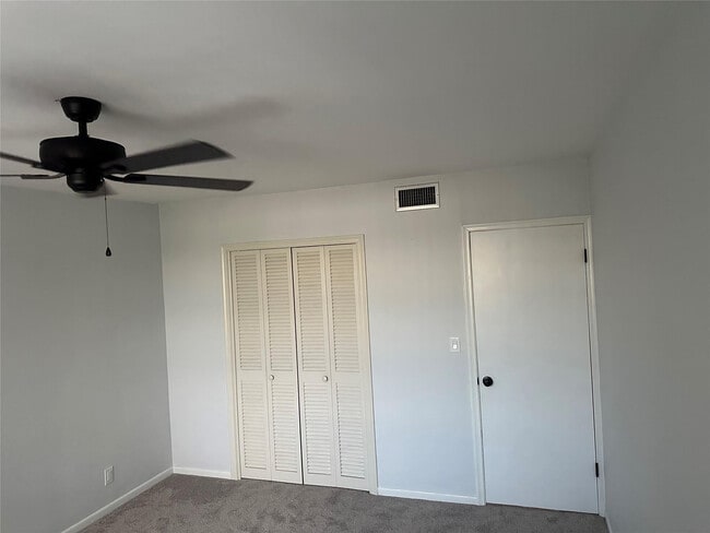 Foto del edificio - 1821 NE 62nd St